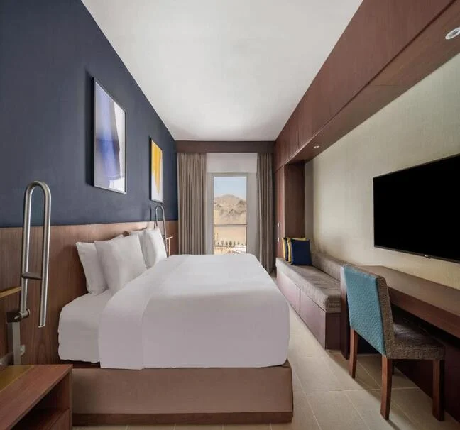 4-star-12-night-glasgow-umrah-package